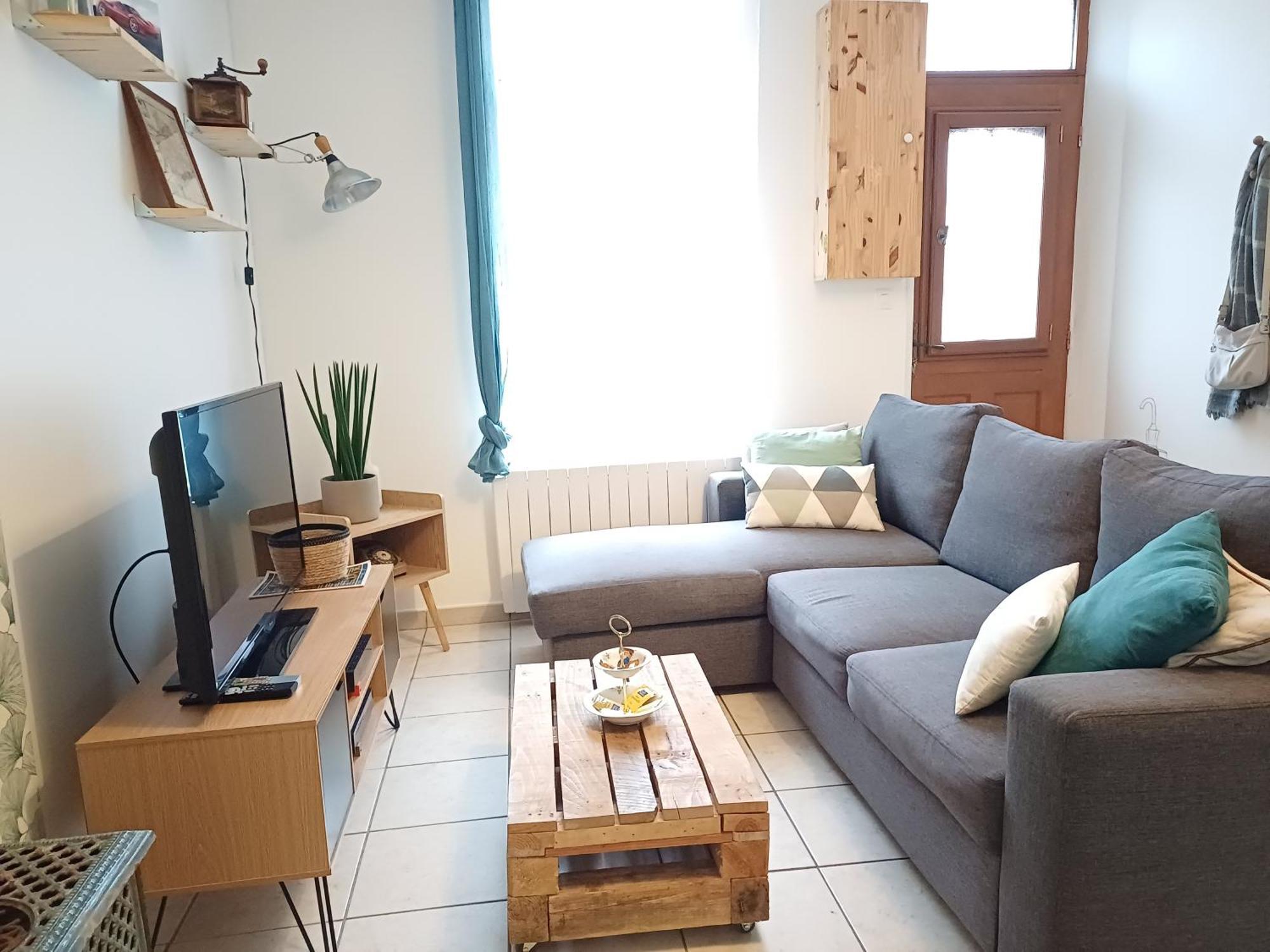 L'Artistique, 4 Lits, 2 Chambres, Stationnement Gratuit, Spacieux, Atypique Amiens Exterior photo