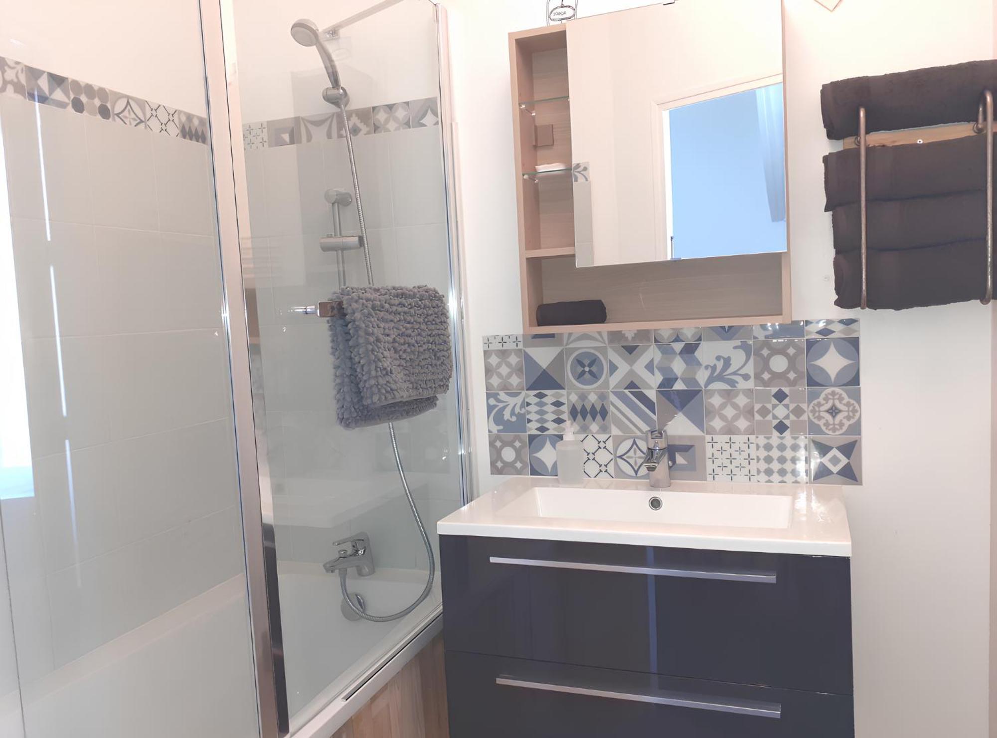 L'Artistique, 4 Lits, 2 Chambres, Stationnement Gratuit, Spacieux, Atypique Amiens Exterior photo